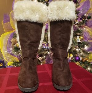 American Eagle Brown Faux Fur Winter Boots